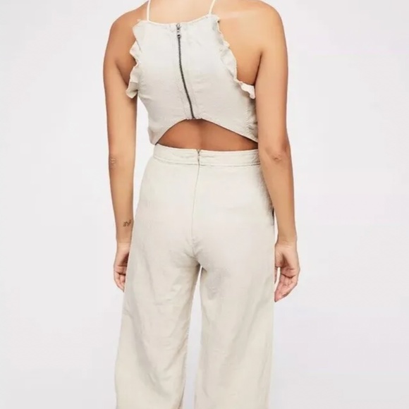 Blank NYC Jumpsuit NWOT Light Linen Button Closure Size Small Last One - Picture 2 of 4